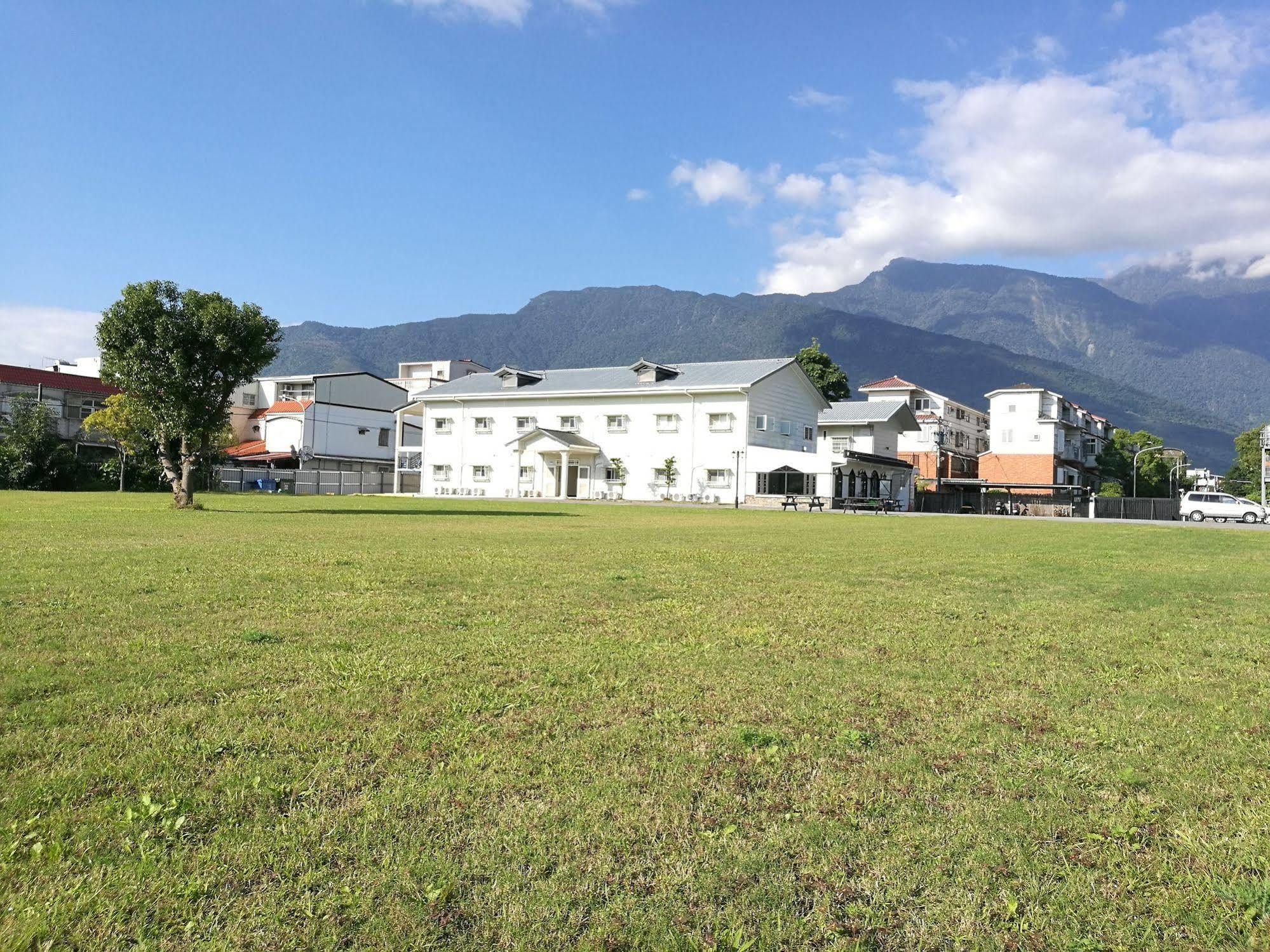 Oak Garden 旅館證號167 民宿證號1359 Hualien Buitenkant foto